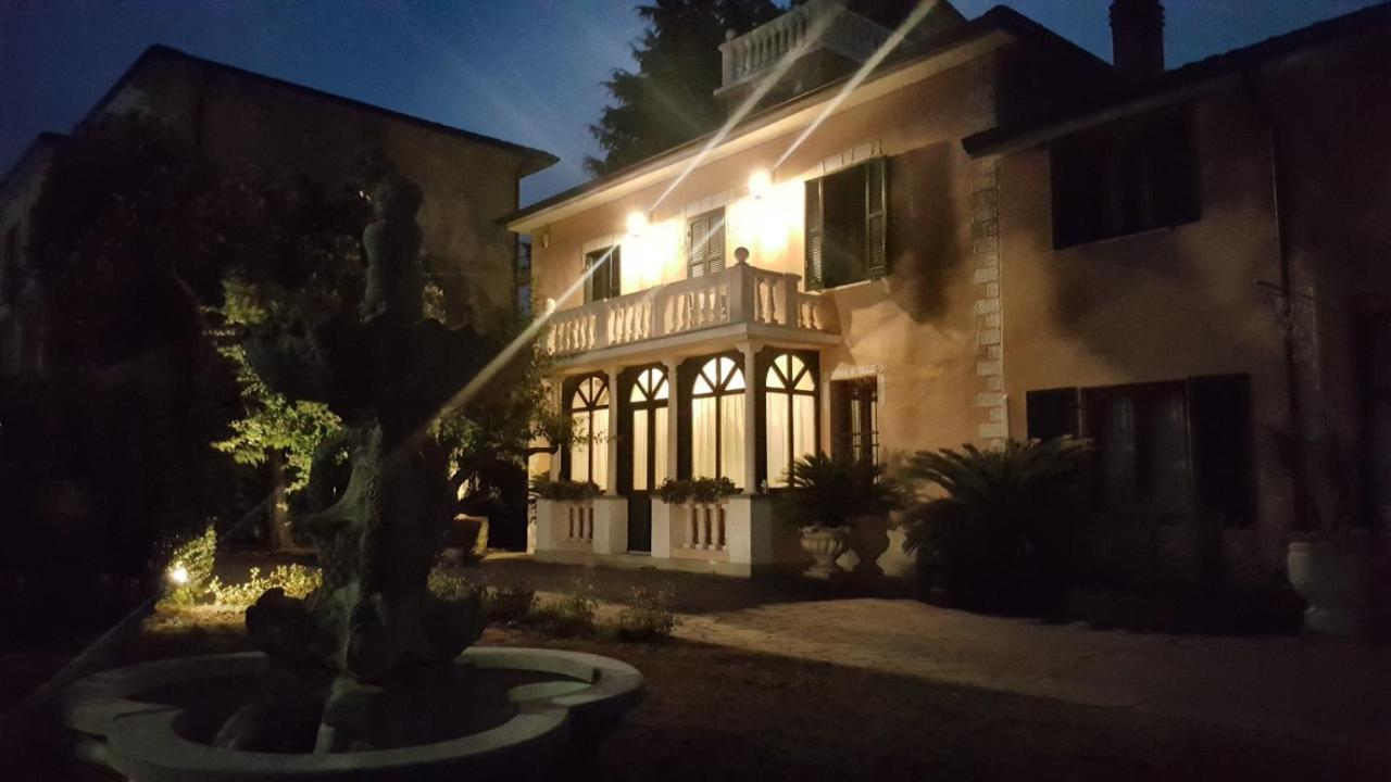 Moniga del Garda B&B Villa Fiorini מראה חיצוני תמונה