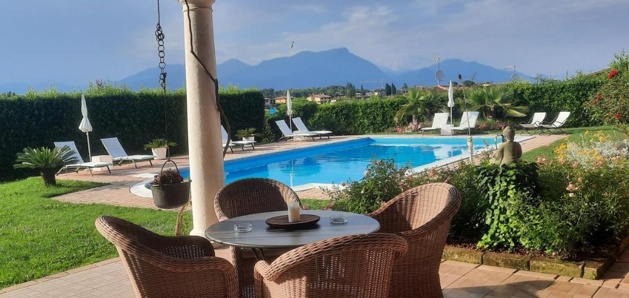 Moniga del Garda B&B Villa Fiorini מראה חיצוני תמונה