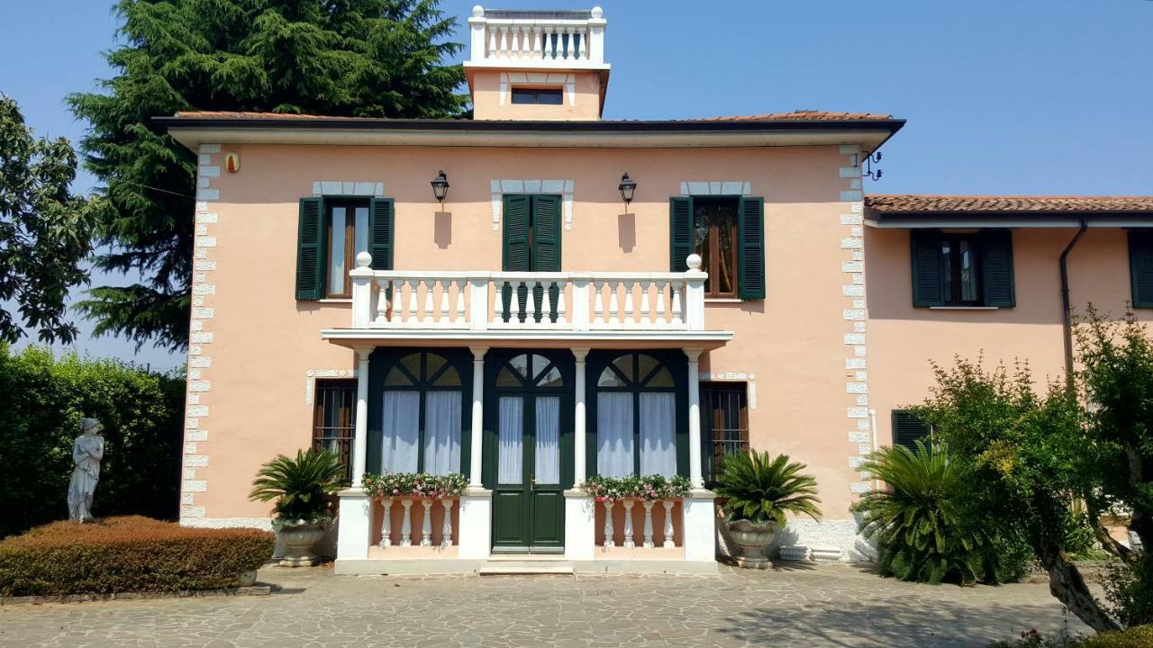 Moniga del Garda B&B Villa Fiorini מראה חיצוני תמונה
