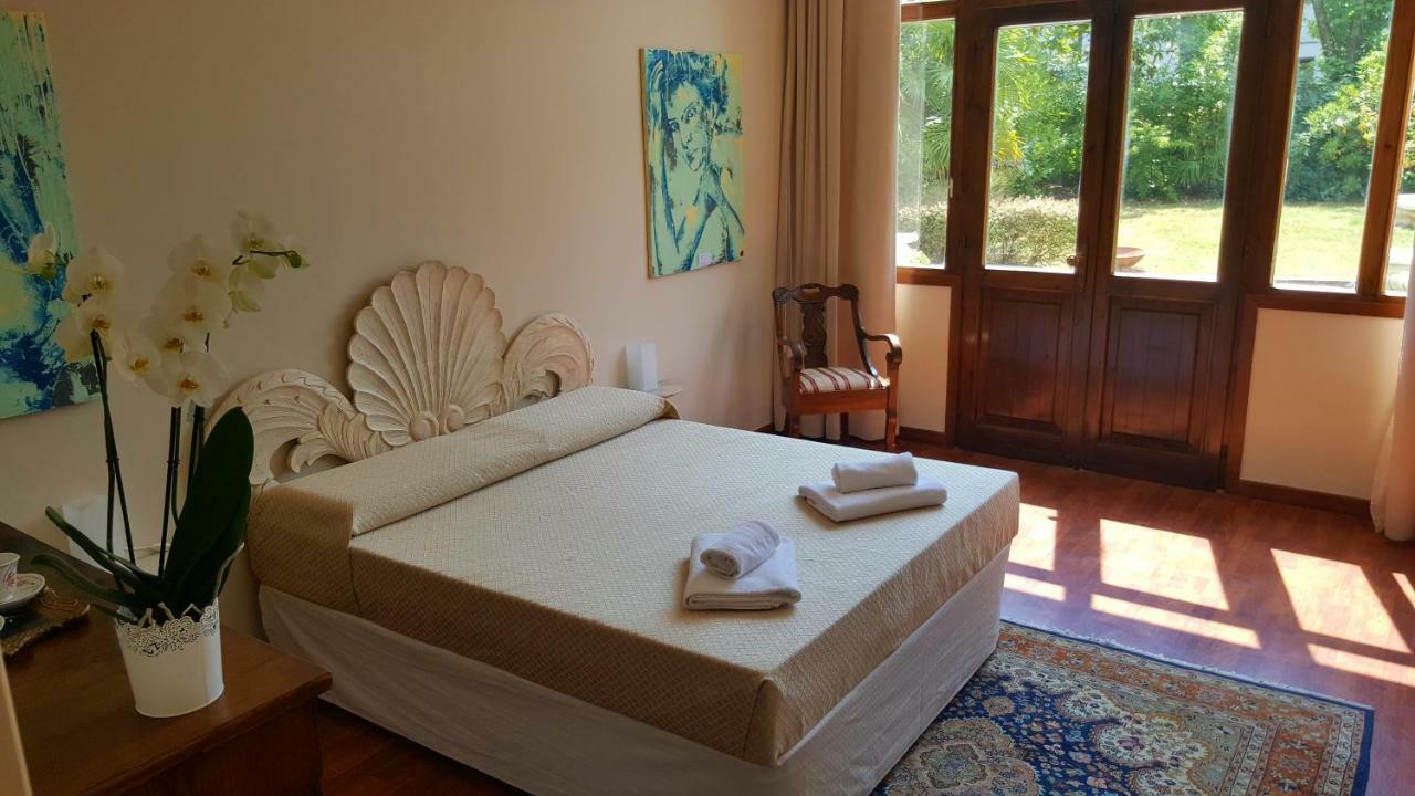Moniga del Garda B&B Villa Fiorini מראה חיצוני תמונה